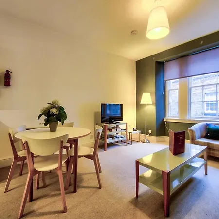 Joivy Charming Close To Centre Edimburgo