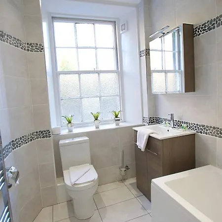 Joivy Unique Old Town Under Castle * エディンバラ