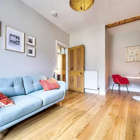 Altido Cool St Stephen Street - Prime New Town Location