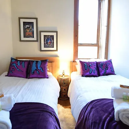 Joivy Classic With Castle Views In Old Town * Edimburgo