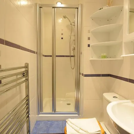 Joivy Classic With Castle Views In Old Town *