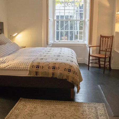 2 Bedroom In Stockbridge