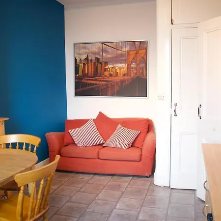 1 Bedroom In Newington Apartamento *