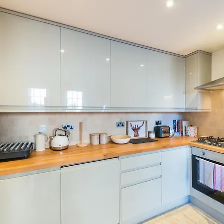 Beautiful And Private 2 Bed Edinburgh