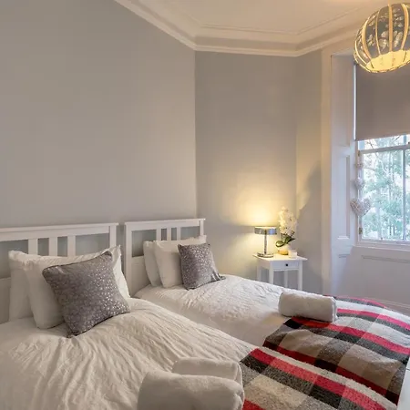 Serviced * Édimbourg