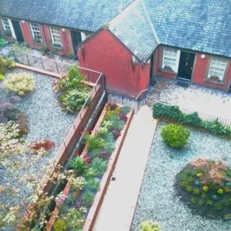 アパート Joivy Stylish Castle View Flat With Balcony