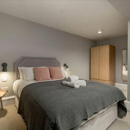 Joivy Luxurious 2br Near Haymarket Station *