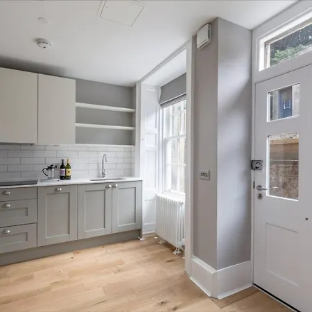 Apartment Joivy Luxurious Near Haymarket Station Edinburgh
