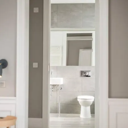 Joivy Spacious Close To Princes Street Edimburgo