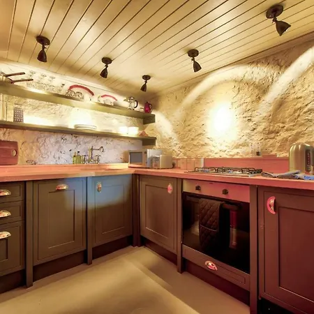 Casa vacanze The Rock House - Historic Gem In The Heart Of The City *