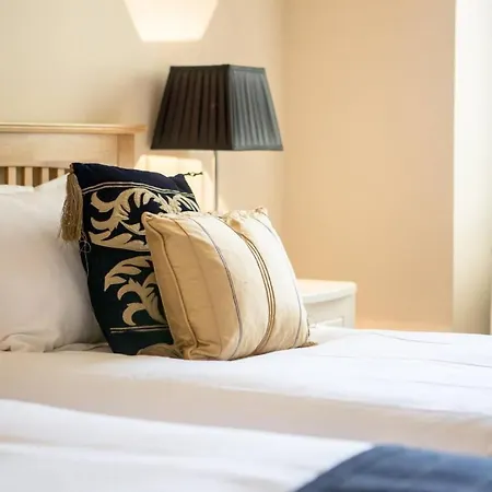 Joivy Inviting Near Leith Walk *