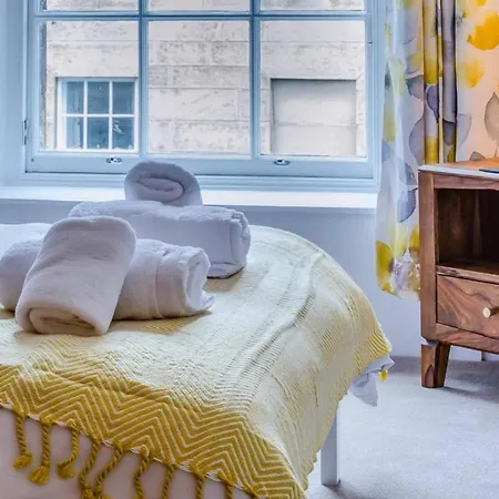 Joivy Stylish In Trendy New Town Location Apartament *