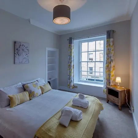 Apartament Joivy Stylish In Trendy New Town Location *