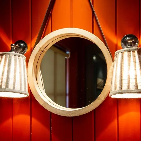 Ferienhaus Altido Rockhouse: Historic Gem - Photographer's Studio *