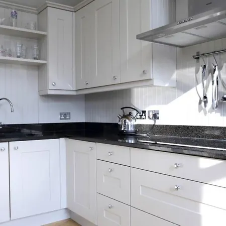 North Castle Street Flat With Views Over Διαμέρισμα *