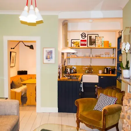 Calm & Cosy In The Heart Of The Old Town!
