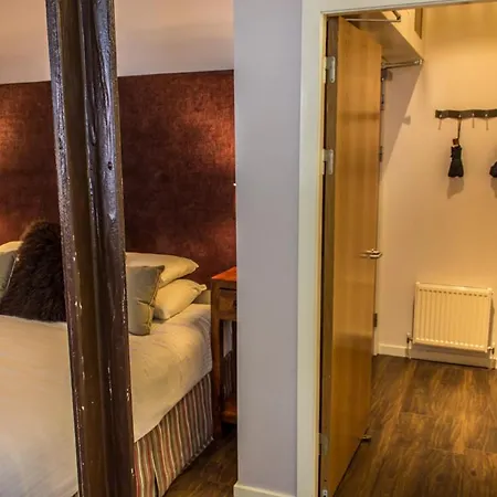 Apartment 2/2 Cowgatehead - Beautiful Modern Studio In The Grassmarket! Edinburgh