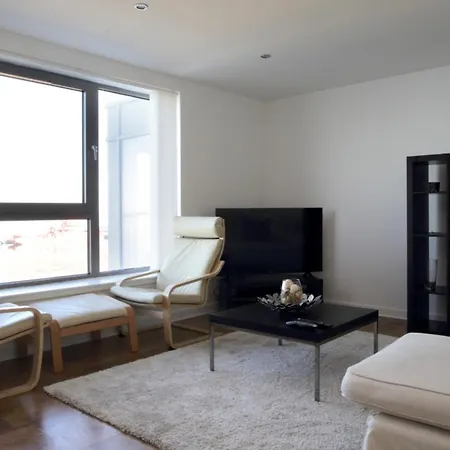 Modern 2 Bedroom Apartment In Leith With Sea Views Διαμέρισμα
