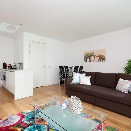 Altido Fantastic Flat With Parking Apartment *