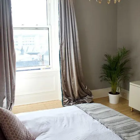 Lovely 1 Bedroom In Central * إدنبرة