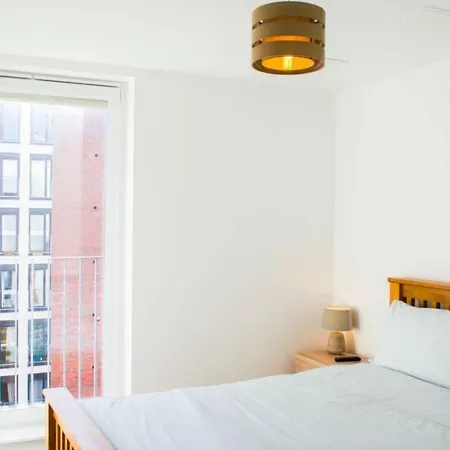 Apartment Modern 1 Bedroom *