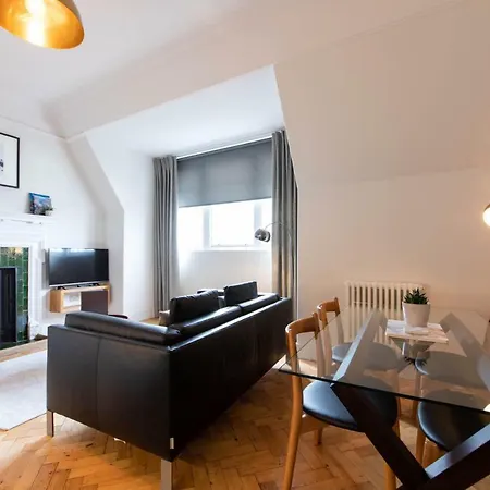 Linton Collection - The West Wing Edimburgo