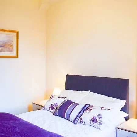 Apartment Bright 2 Bedroom In *