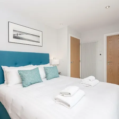 Destiny Scotland - Royal Mile Apartmán *