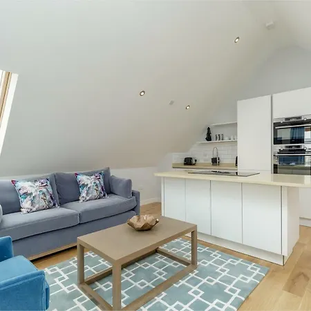 Destiny Scotland - Royal Mile Edinburg