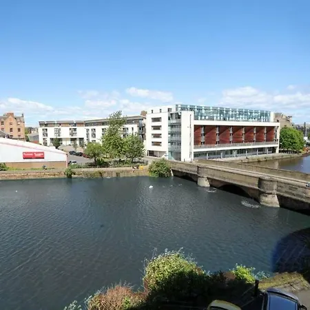 Apartment Fantastic 2 Bed With Superb Views On The Shore
