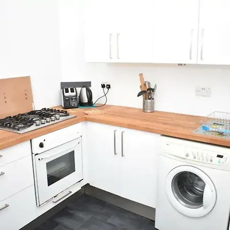 Bright And Spacious 2br House At The Waterfront Edinburgh