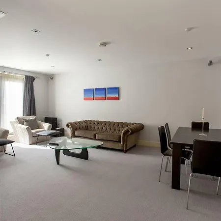 Apartment Stylish 2bed Apt With Free Parking/elevator Edinburgh