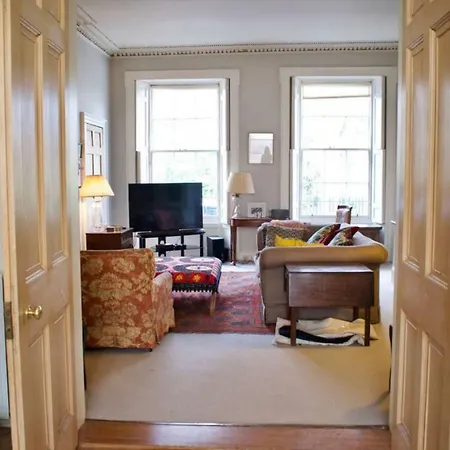 Appartamento Beautiful Georgian 4 Bedroom Townhouse *