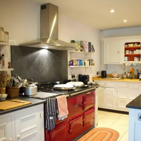 Beautiful Georgian 4 Bedroom Townhouse Appartamento *