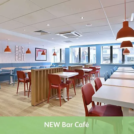 Travelodge Central 3* Edinburgh