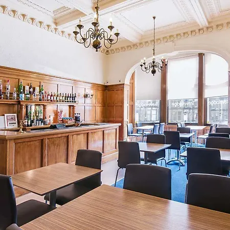 Travelodge Haymarket 3*