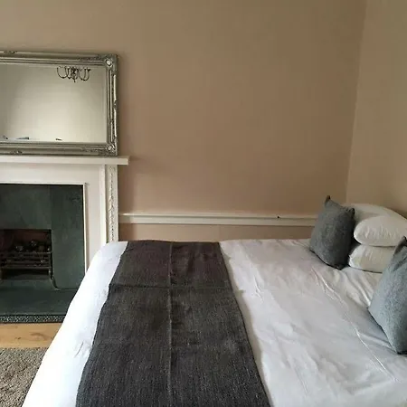 Castle View Apartment Edinburgh