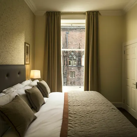 Fountain Court - Royal Garden Lejlighedshotel