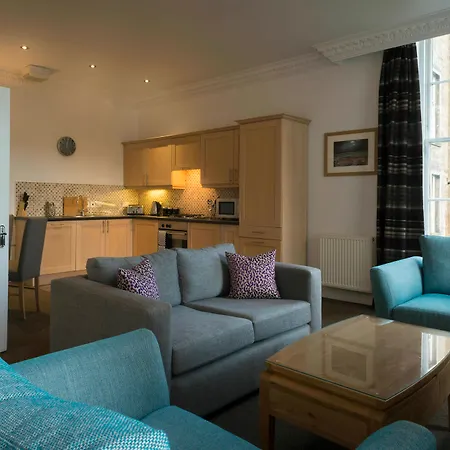 Lägenhetshotell Fountain Court - Royal Garden 4*