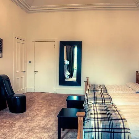 Appartement Strathearn Group *
