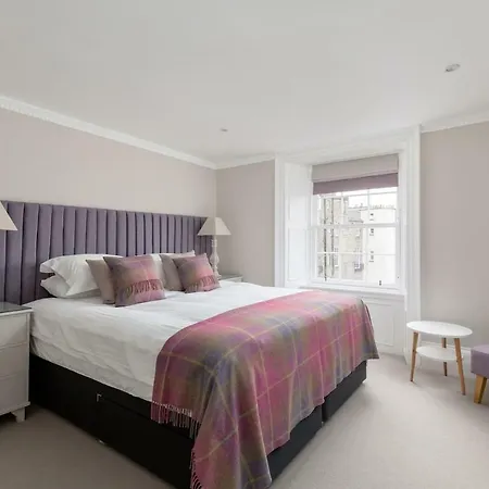 Magnificent Georgian Townhouse West End