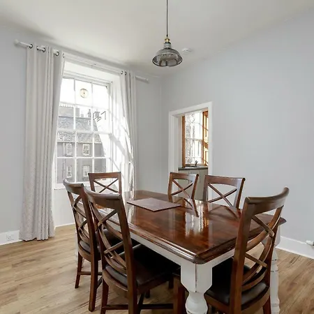 The St Patrick Square Apartment Edinburgh