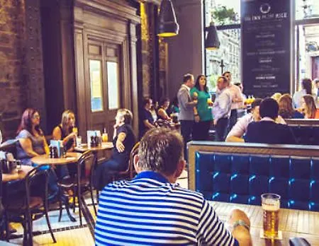 Otel The On The Mile