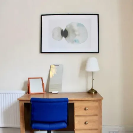 Central Marchmont 3 Bedroom Flat *