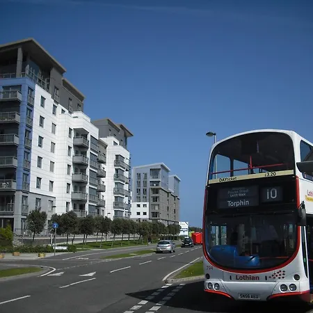 Waterfront * إدنبرة