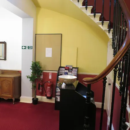 Pensión Thornfield Guest 3*