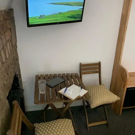 Royal Mile Balconies By The Castle 5* Edimburgo