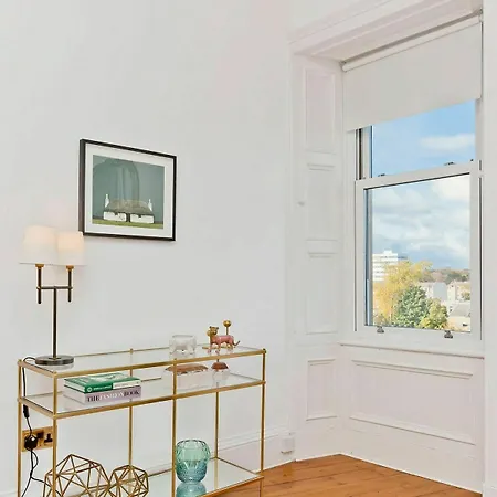 2 Bedroom Penthouse Sleeps 4 Appartamento *