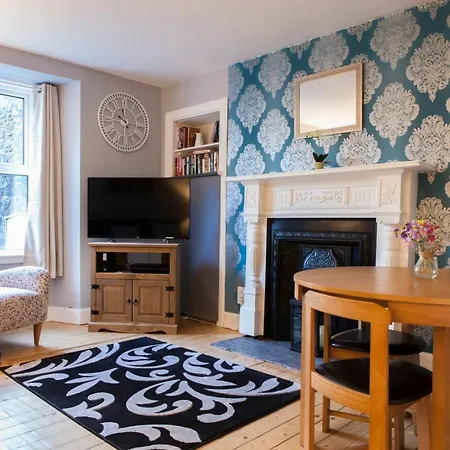 1 Bedroom Flat In *