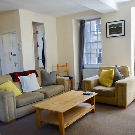 1 Bedroom Near Castle Sleeps 2 * Edinburgh